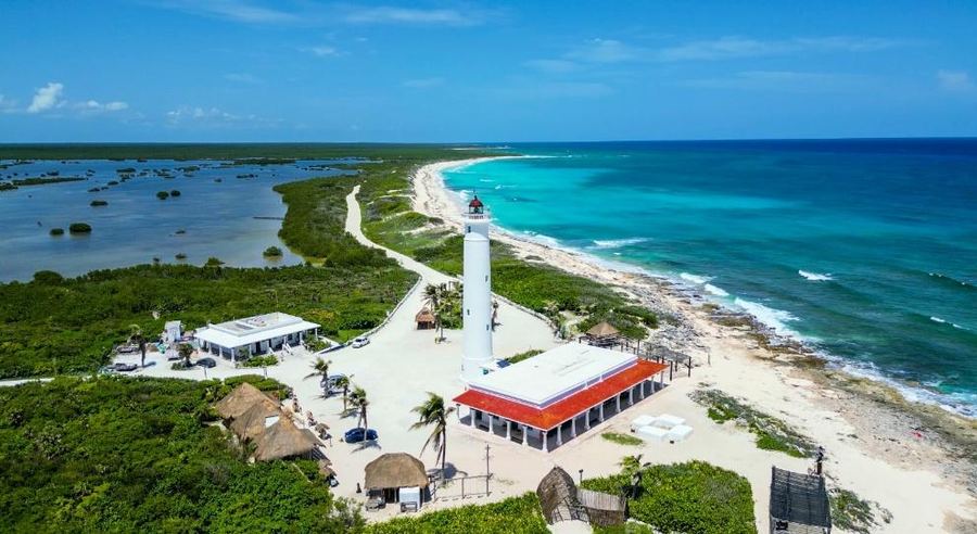 El Faro de Punta Celarain visto desde el aire